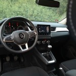 renault-captur-zen-41