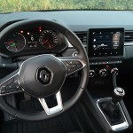 renault-captur-zen-43