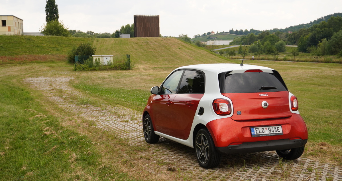smart-eq-forfour-32