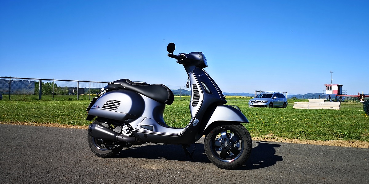 vespa-gts-300-hpe-supersport-3