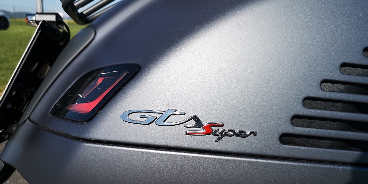 vespa-gts-300-hpe-supersport-7