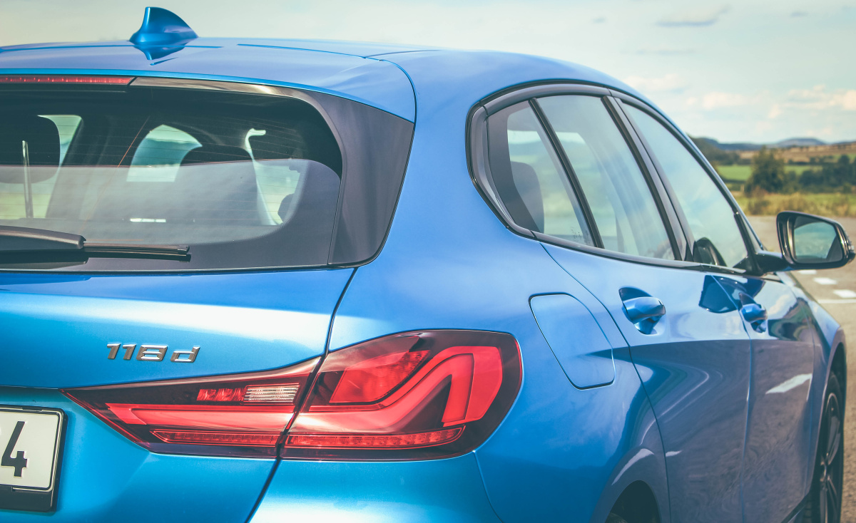 bmw-1-2020-18