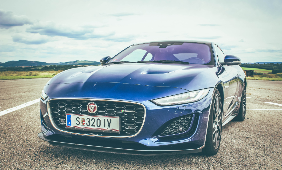 jaguar-f-type-2020-13