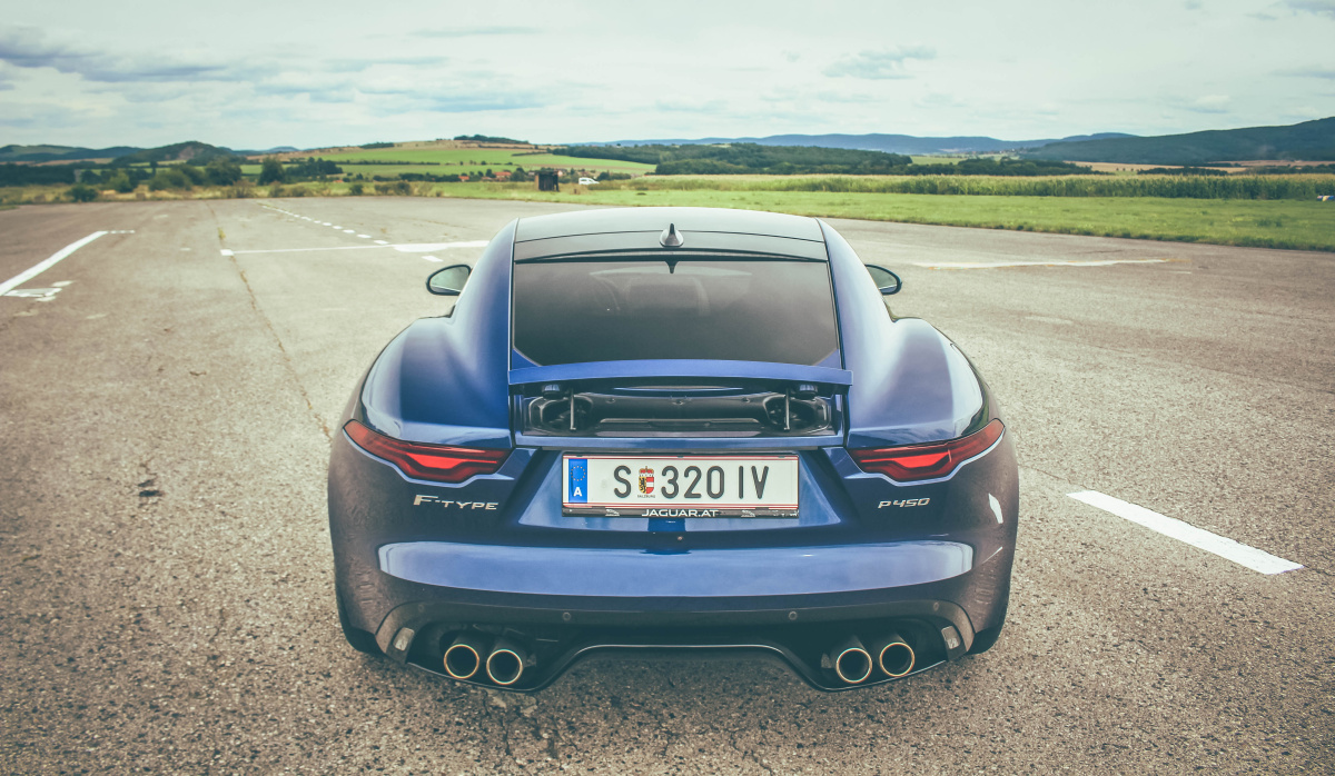 jaguar-f-type-2020-35