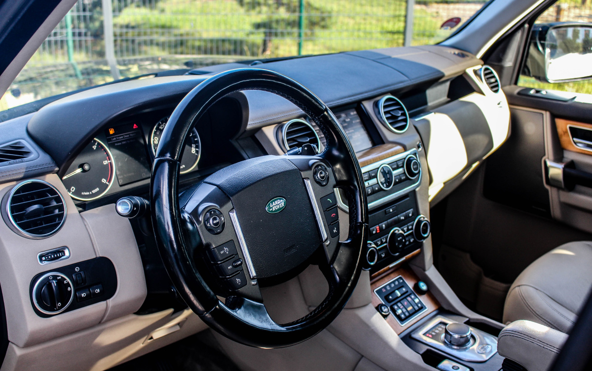 land-rover-discovery-4-6
