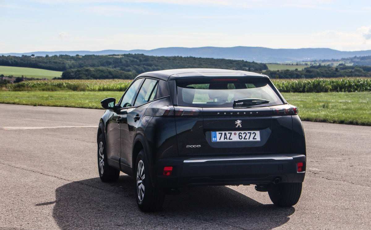 peugeot-2008-2020-11