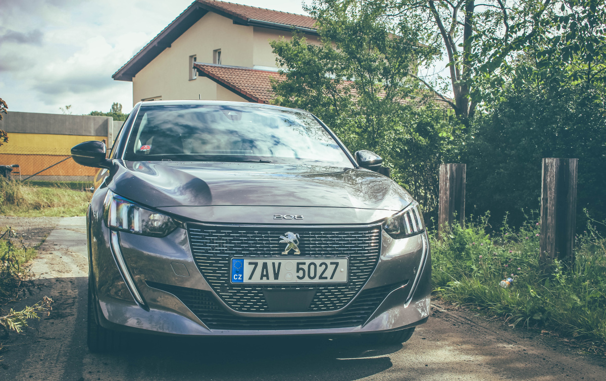 peugeot-208-2020-9