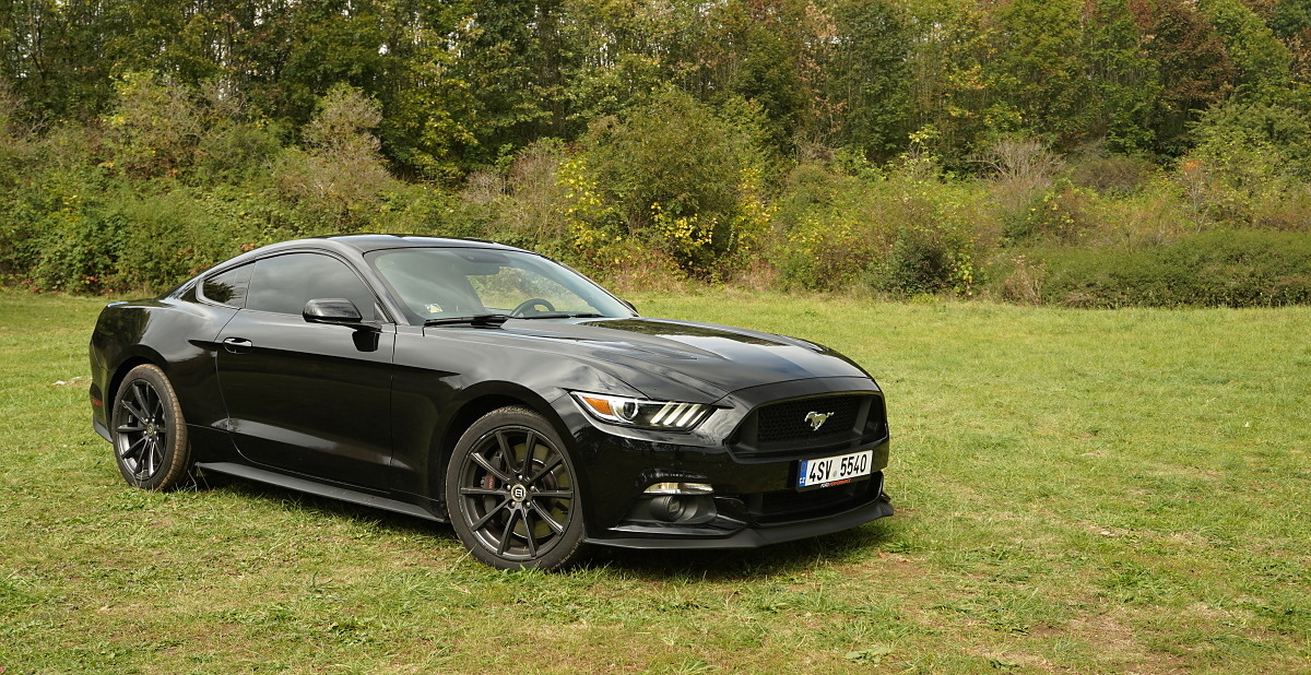 ford-mustang-gt-1