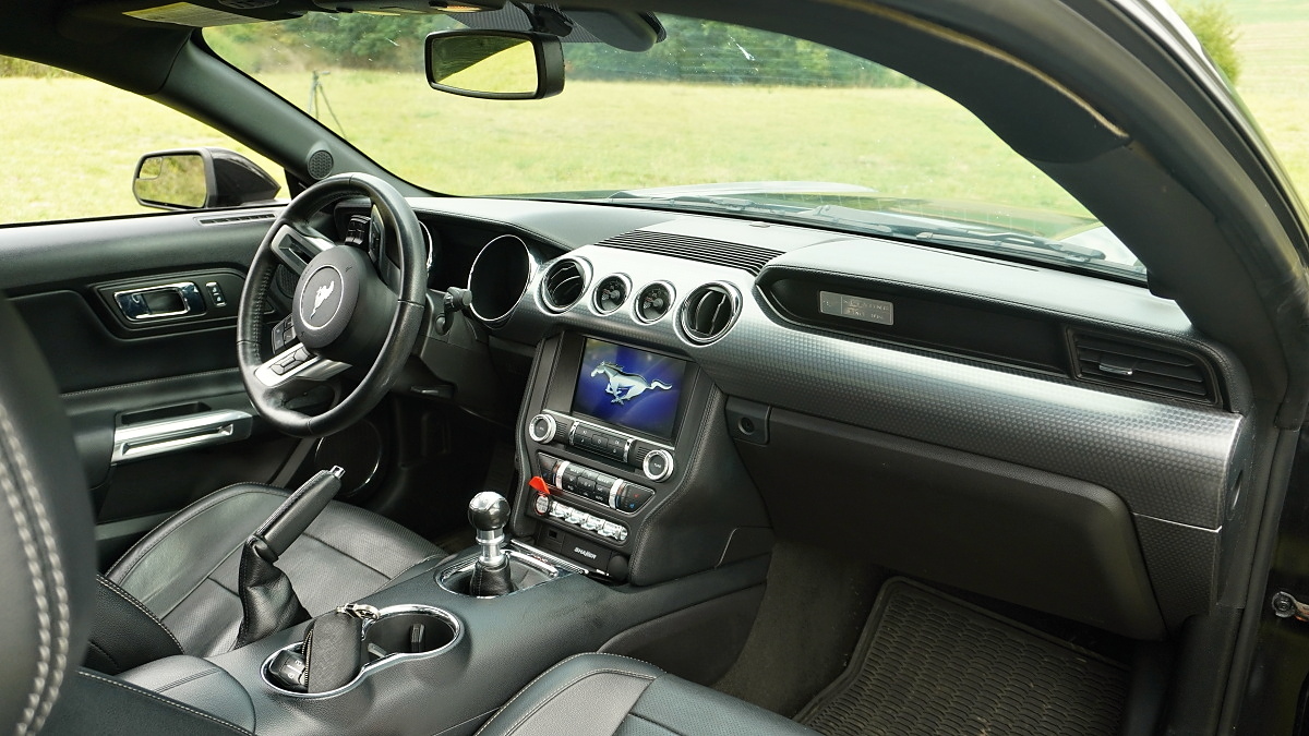 ford-mustang-gt-25