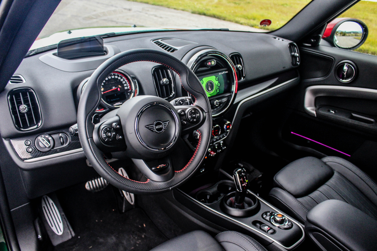 mini-countryman-jcw-17