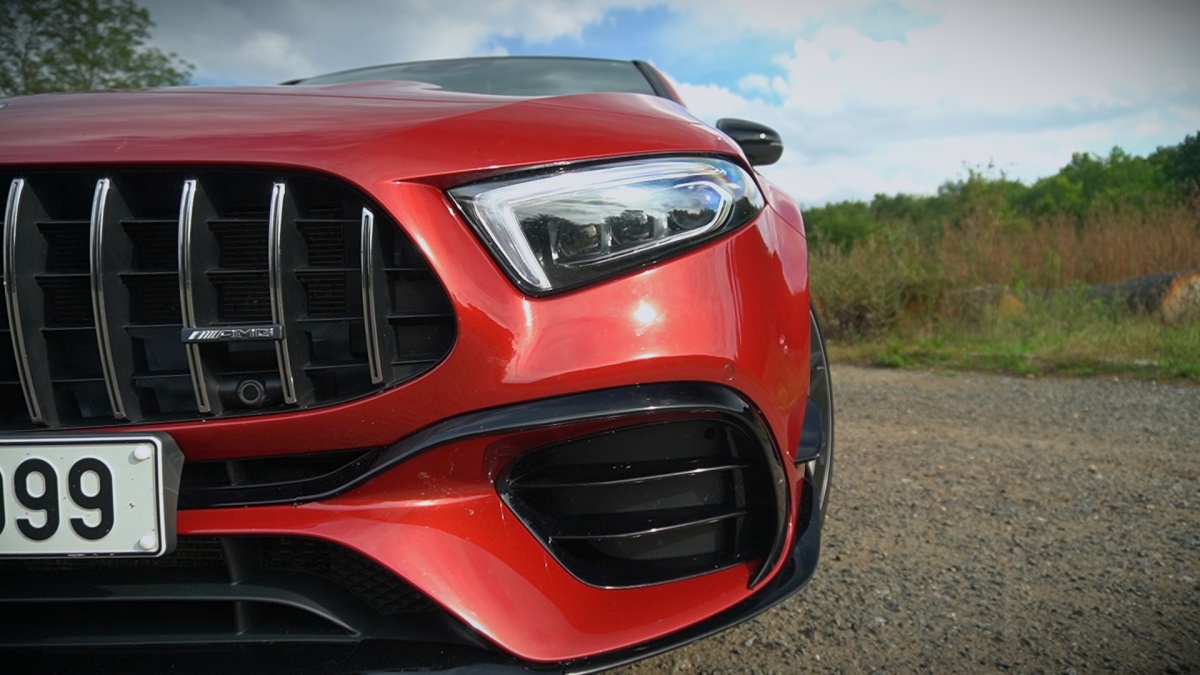 mercedes-amg-a45-s-21