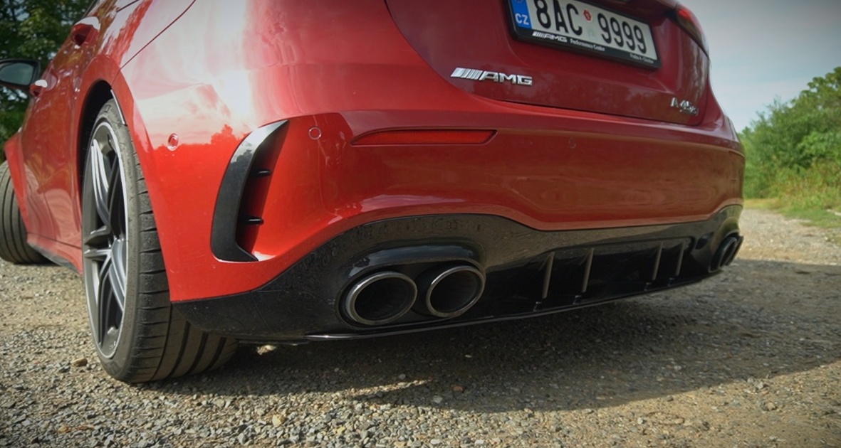 mercedes-amg-a45-s-30