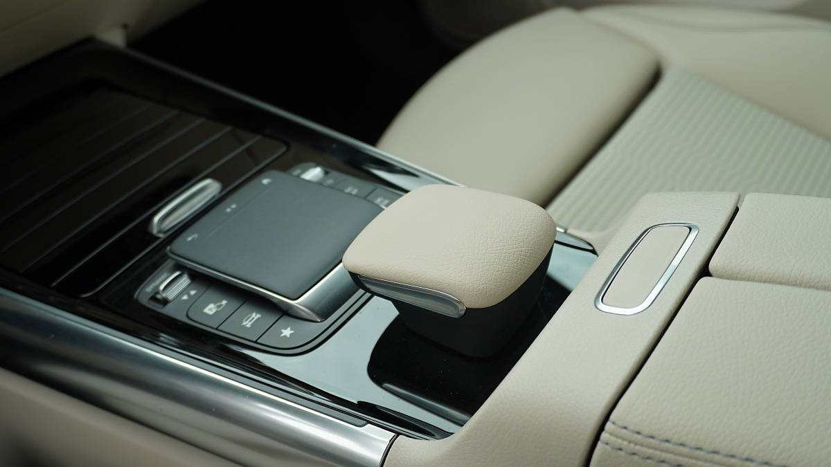 mercedes-benz-gla-2020-17
