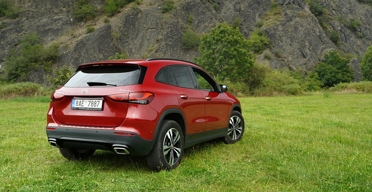 mercedes-benz-gla-2020-36