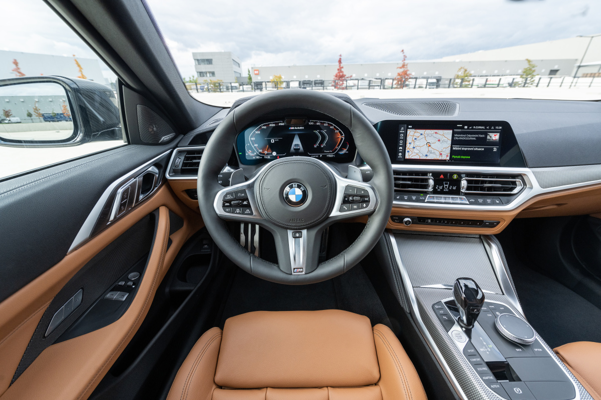 p90406278_highres_bmw-m440i-xdrive-cou
