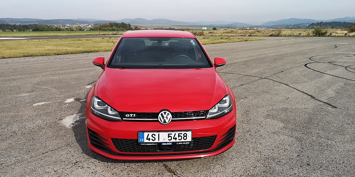 volkswagen-golf-vii-gtd-11