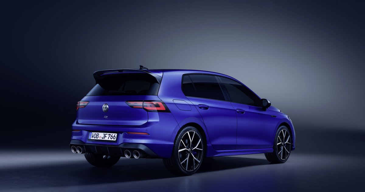 2021-volkswagen_golf_r-2