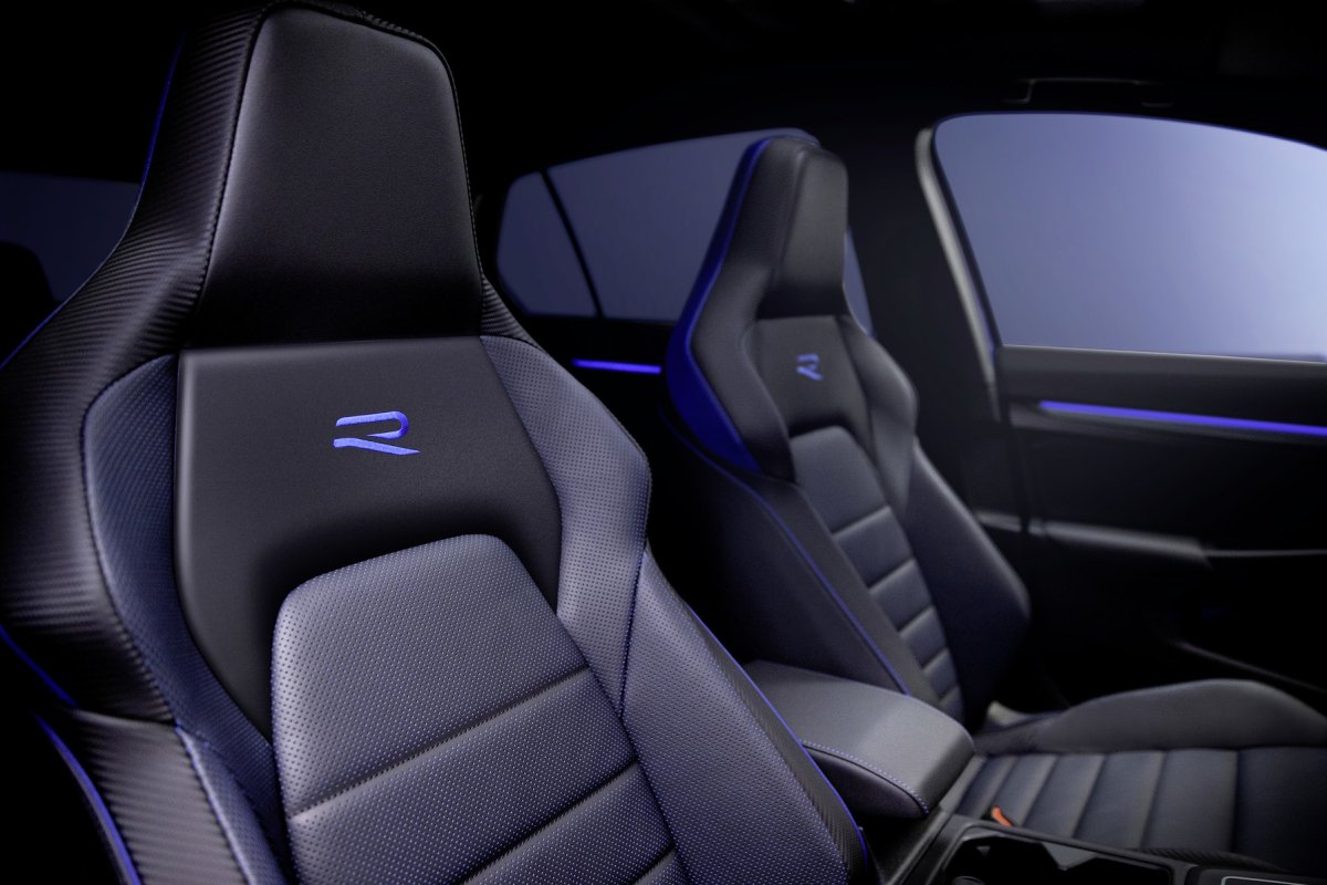 2021-volkswagen_golf_r-7