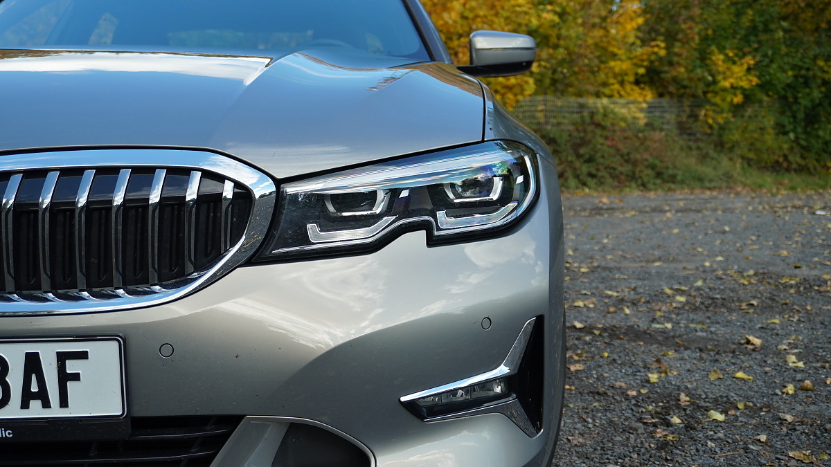 bmw-330e-g20-7