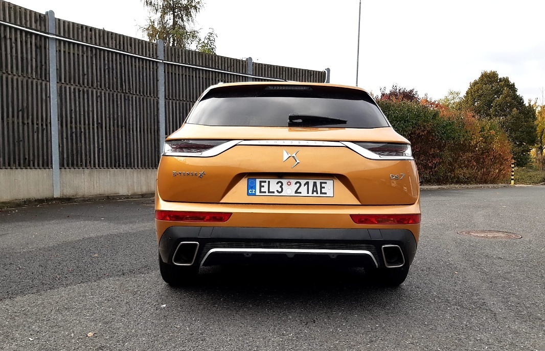 ds7-crossback-e-tense-11