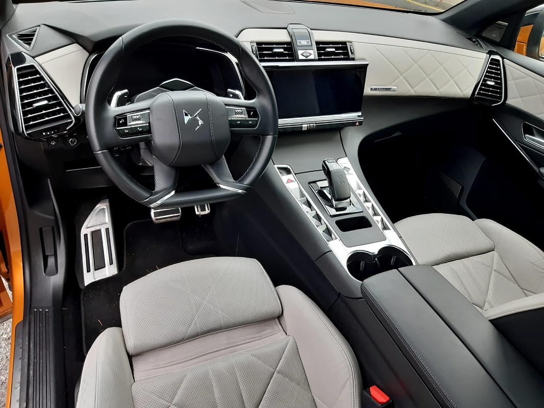 ds7-crossback-e-tense-23