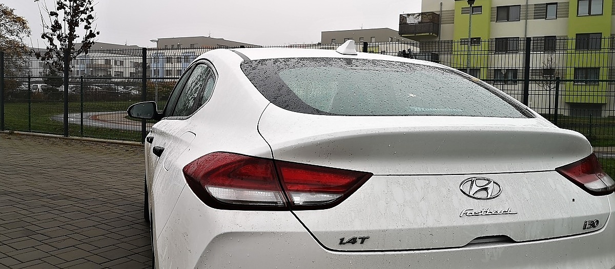 hyundai-i30-fastback-5