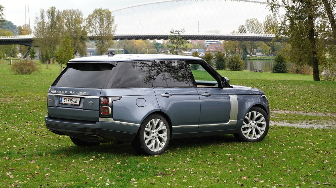 range-rover-p400-24