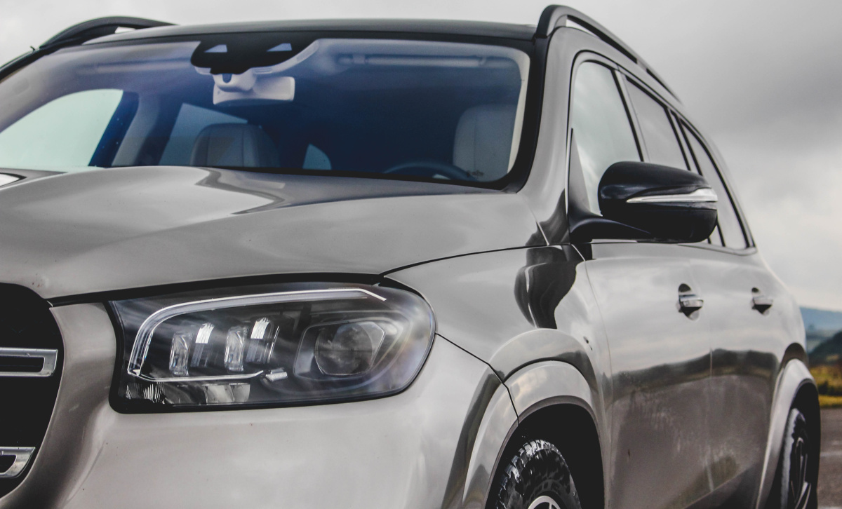 mercedes-benz-gls-2020-11