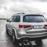 mercedes-benz-gls-2020-19