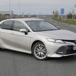 toyota-camry-2020-20