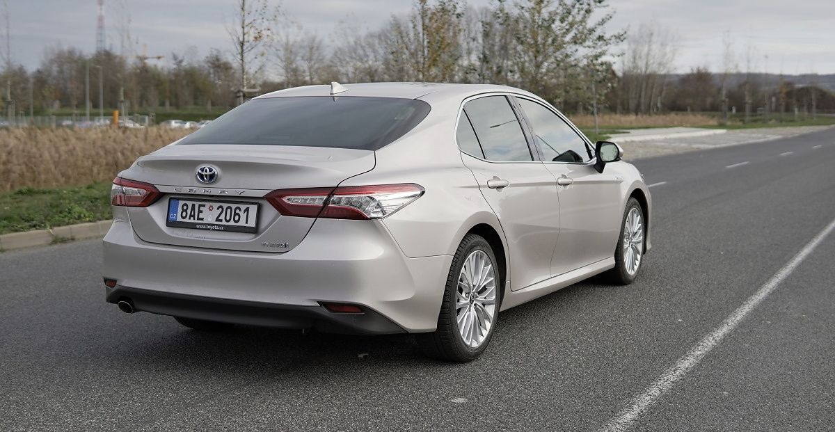 toyota-camry-2020-29