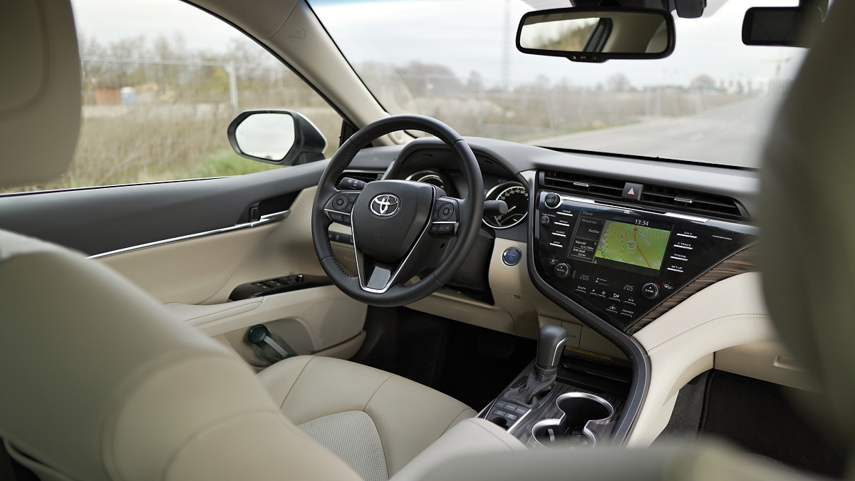 toyota-camry-2020-43