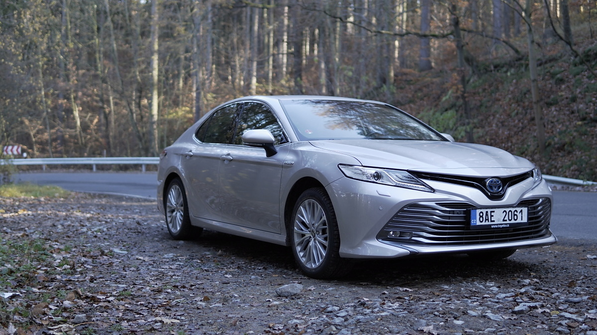 toyota-camry-2020-5