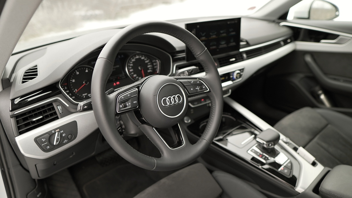 audi-a4-2021-10