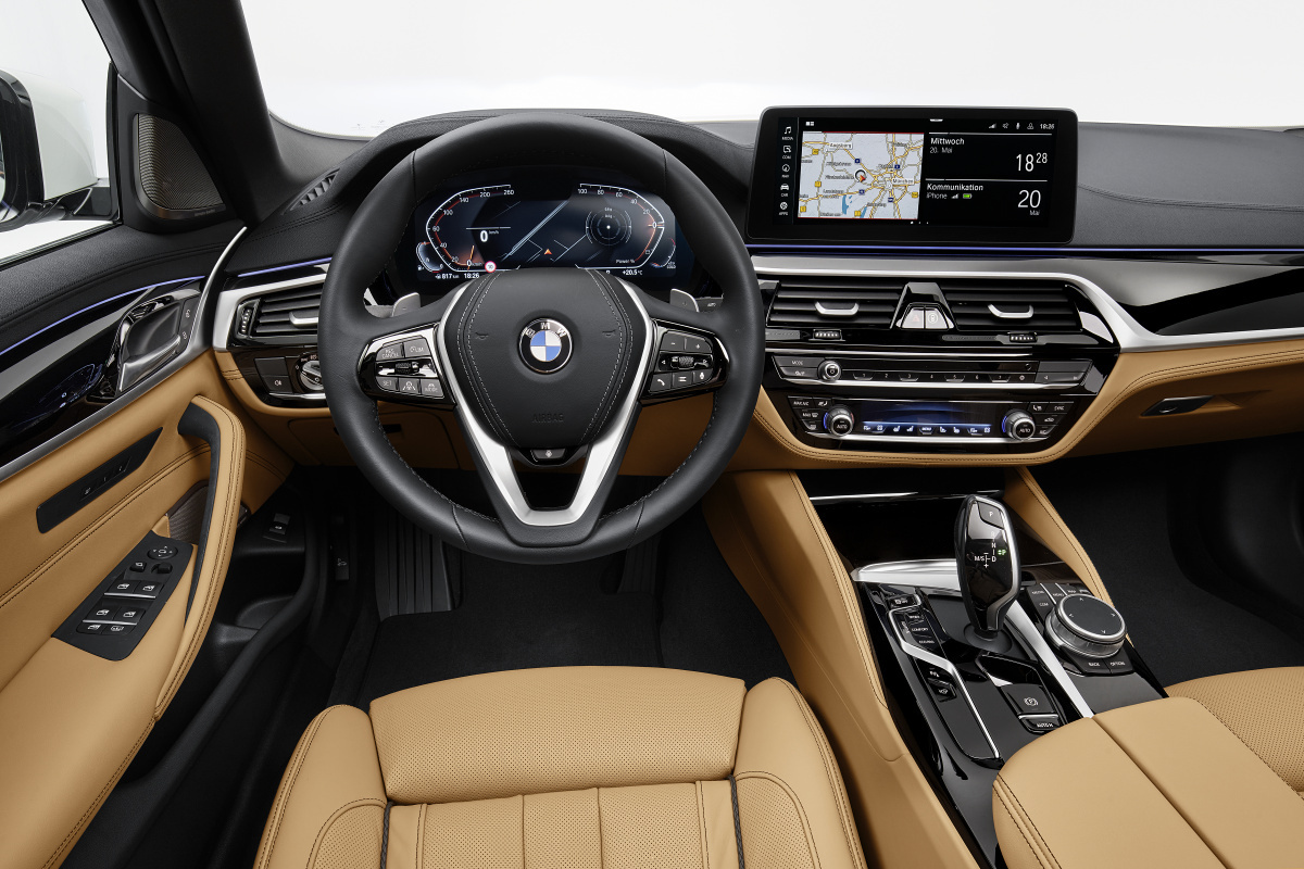 bmw-5-touring-2021-lci-24