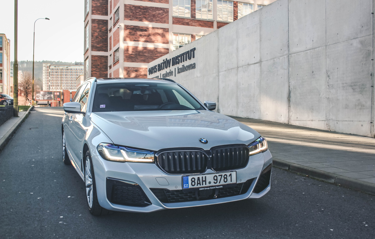 bmw-5-touring-2021-lci-3