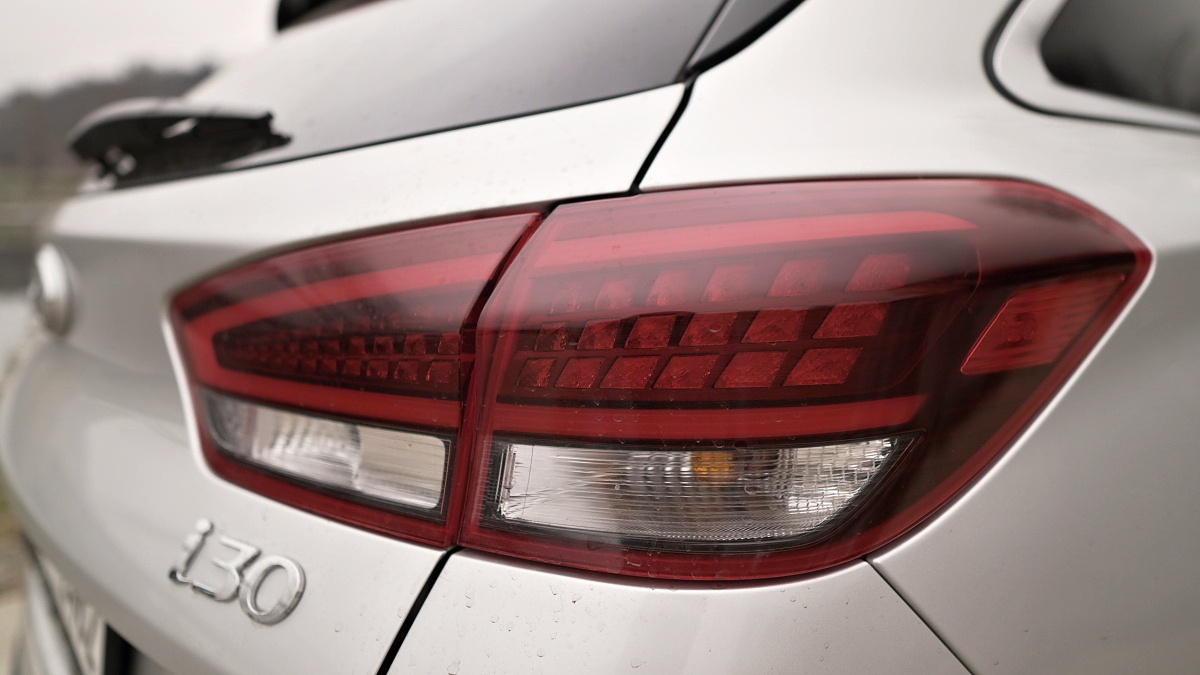hyundai-i30-kombi-2021-21