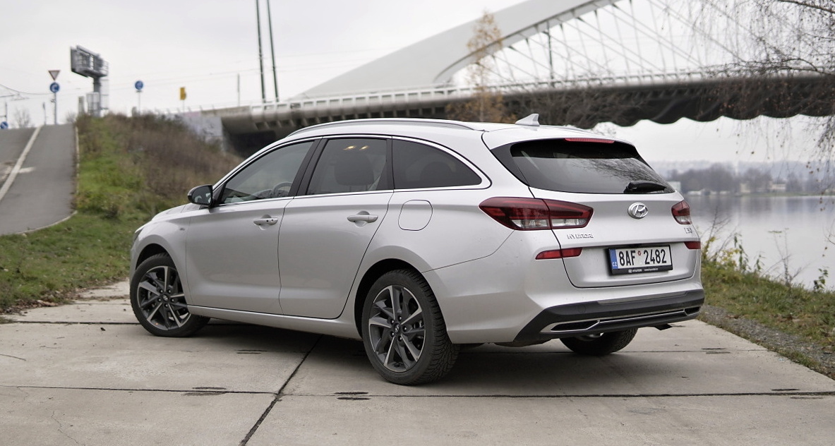 hyundai-i30-kombi-2021-33