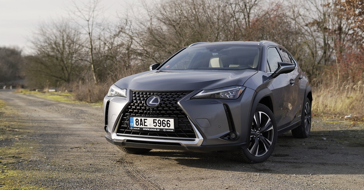 lexus-ux250h-2