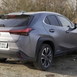 lexus-ux250h-23