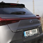 lexus-ux250h-27