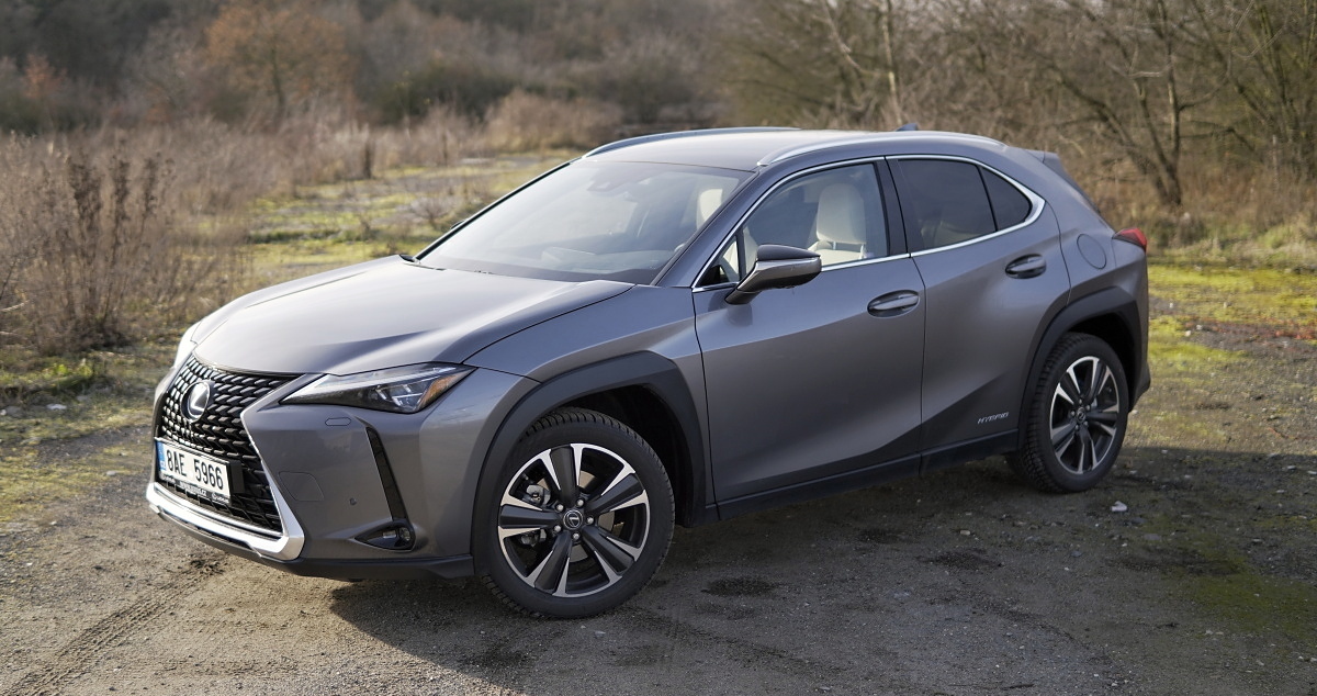 lexus-ux250h-8