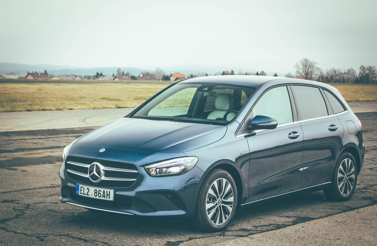 mercedes-benz-b-2021-1