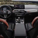 p90411325_highres_the-new-bmw-m5-cs-01