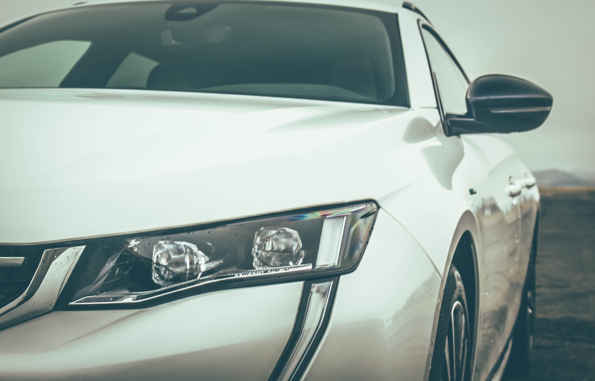 peugeot-508-sw-hybrid-16