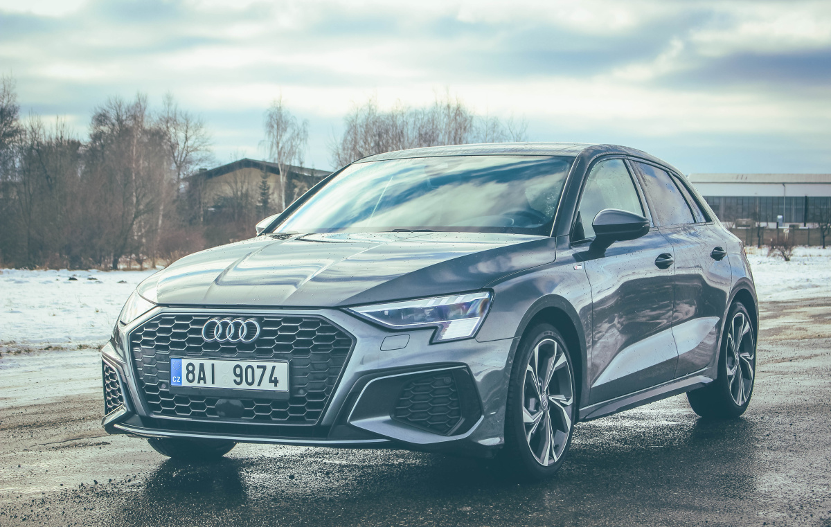 audi-a3-sportback-2021-13