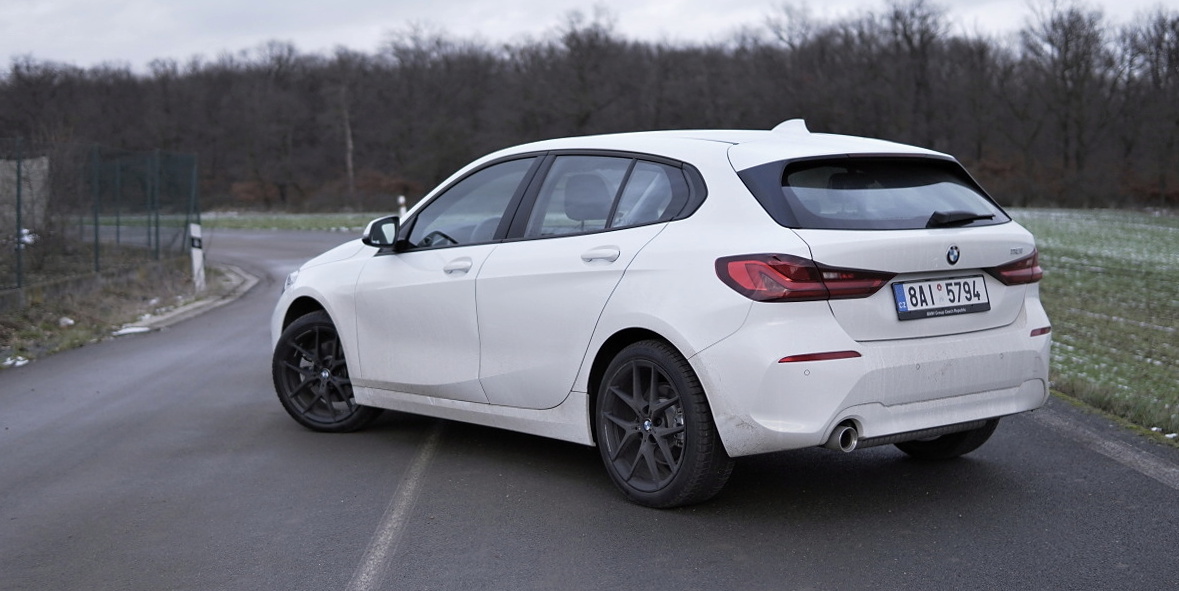 bmw-1-g40-2021-1