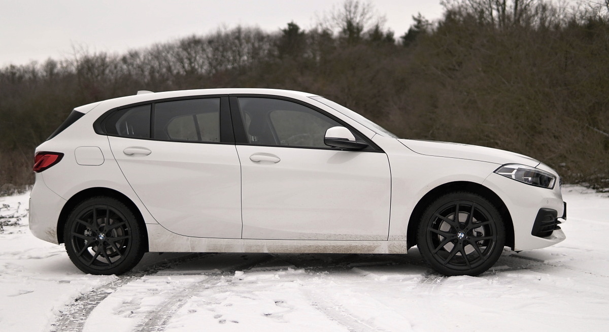 bmw-1-g40-2021-7