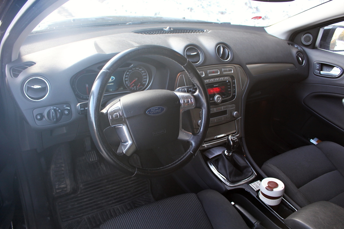 ford-mondeo-kombi-15