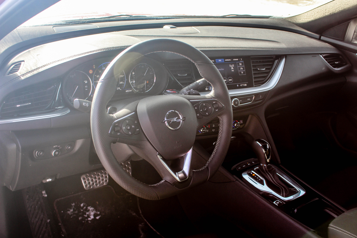 opel-insignia-gsi-grand-sport-13